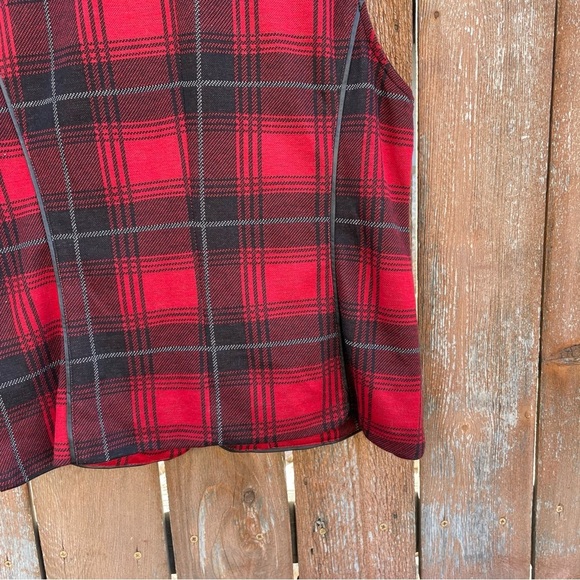 CHRISTOPHER & BANKS Women’s Plaid Red Black Full Zip Collared Vest Size Small - Picture 15 of 16